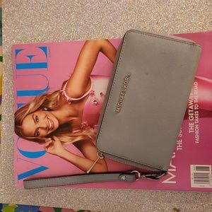 Michael kors wristlet